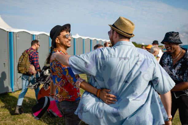 Best Porta potty rental near me  in Oakwood Hls, IL